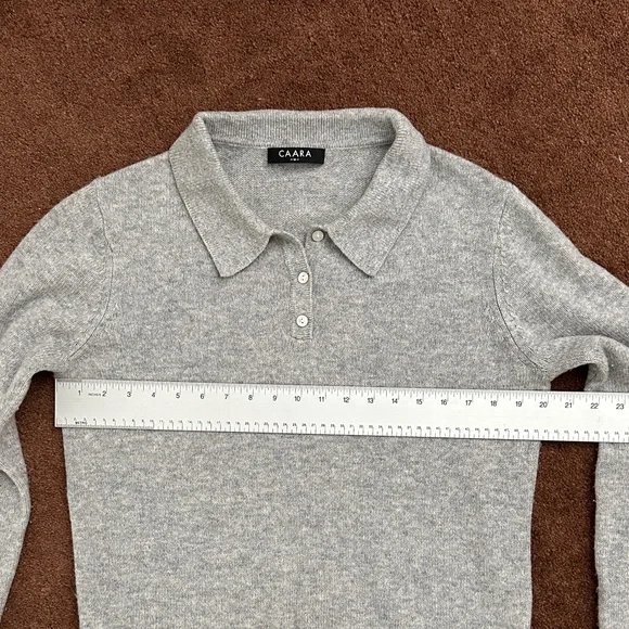 Few Moda CAARA Gray Collared Sweater size M 100% wool - Picture 4 of 6